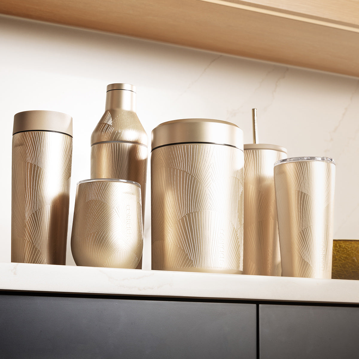 56e6a2e6db17-25-1-ChampagneDreams-Catalog-LAB005-1x1